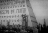 Фильм Тысяча девятьсот восемьдесят четвёртый / Nineteen Eighty-Four (1954) - cцена 2